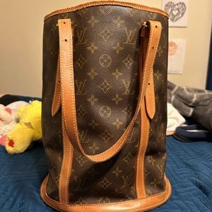 Vintage GM Bucket LV bag